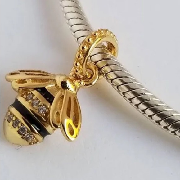 💛🐝💛BUMBLEBEE CHARM OR PENDANT FITS ALL PANDORA BRACLETS💛🐝💛 - Picture 4 of 4